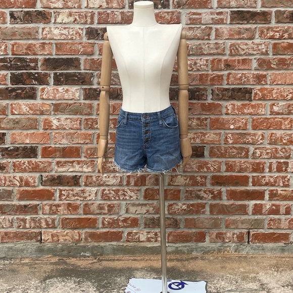 Universal Thread distressed blue jean shorts / size 2/26 / Excellent condition - Picture 10 of 16